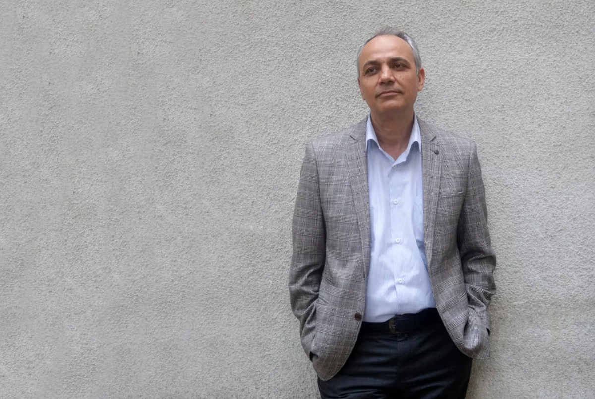 احمد زیدآبادی : زمین خوردن دولت پزشکیان به نفع هیچ کس نیست